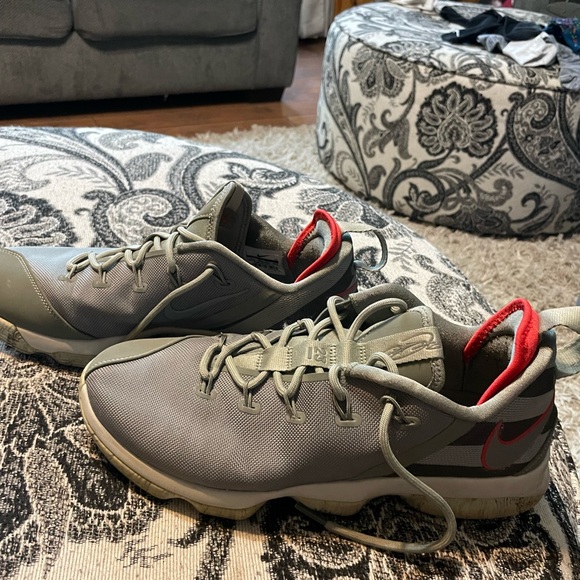 Lebron James Nike basketball shoes - Picture 6 of 7